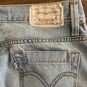 Levis Vintage Straight Jeans